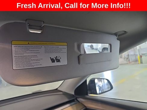 Used 2024 Tesla Model Y Long Range AWD/4WD image 18