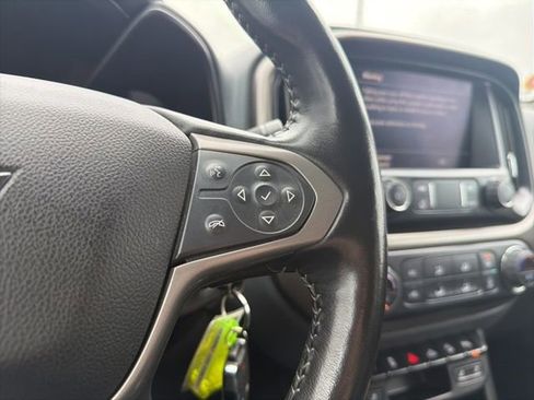 Used 2022 Chevrolet Colorado Z71 image 36