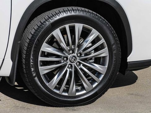 Used 2021 Toyota Highlander Platinum image 59