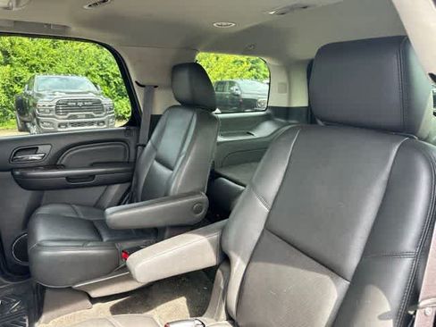 Used 2013 GMC Yukon Denali AWD/4WD image 4