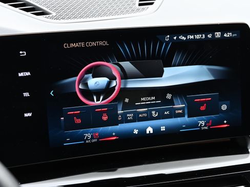 Certified 2025 BMW X2 xDrive28i image 30