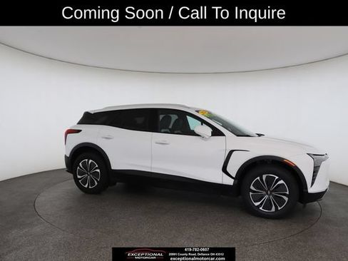 Used 2024 Chevrolet Blazer EV LT AWD/4WD image 25