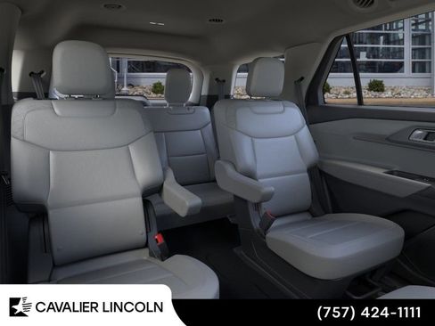 Used 2026 Ford Explorer Active w/ Active Comfort Package AWD/4WD image 11