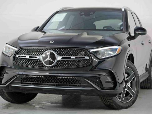 Used 2024 Mercedes-Benz GLC 300 w/ AMG Line image 3