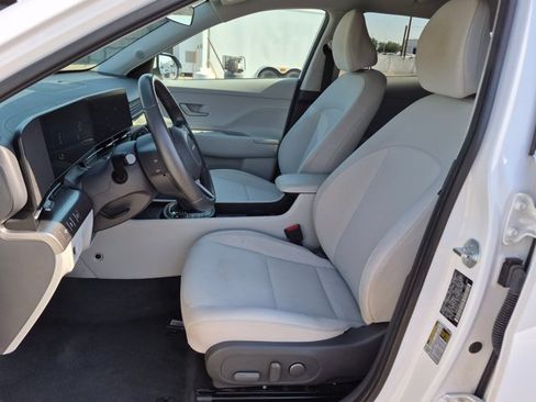 Used 2025 Hyundai Kona SEL FWD image 15