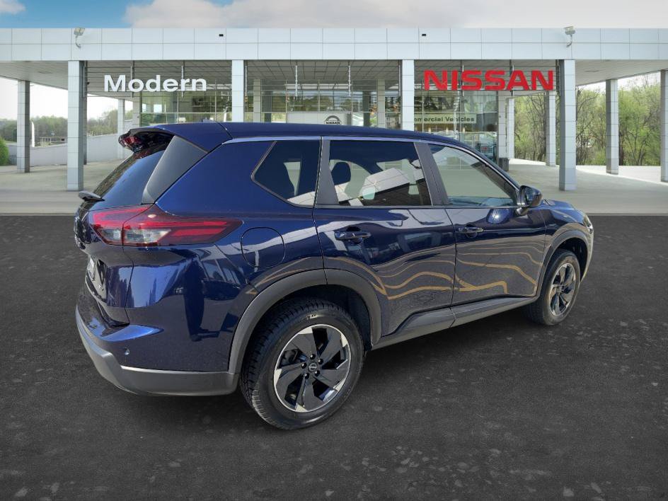 Certified 2025 Nissan Rogue SV AWD/4WD image 5