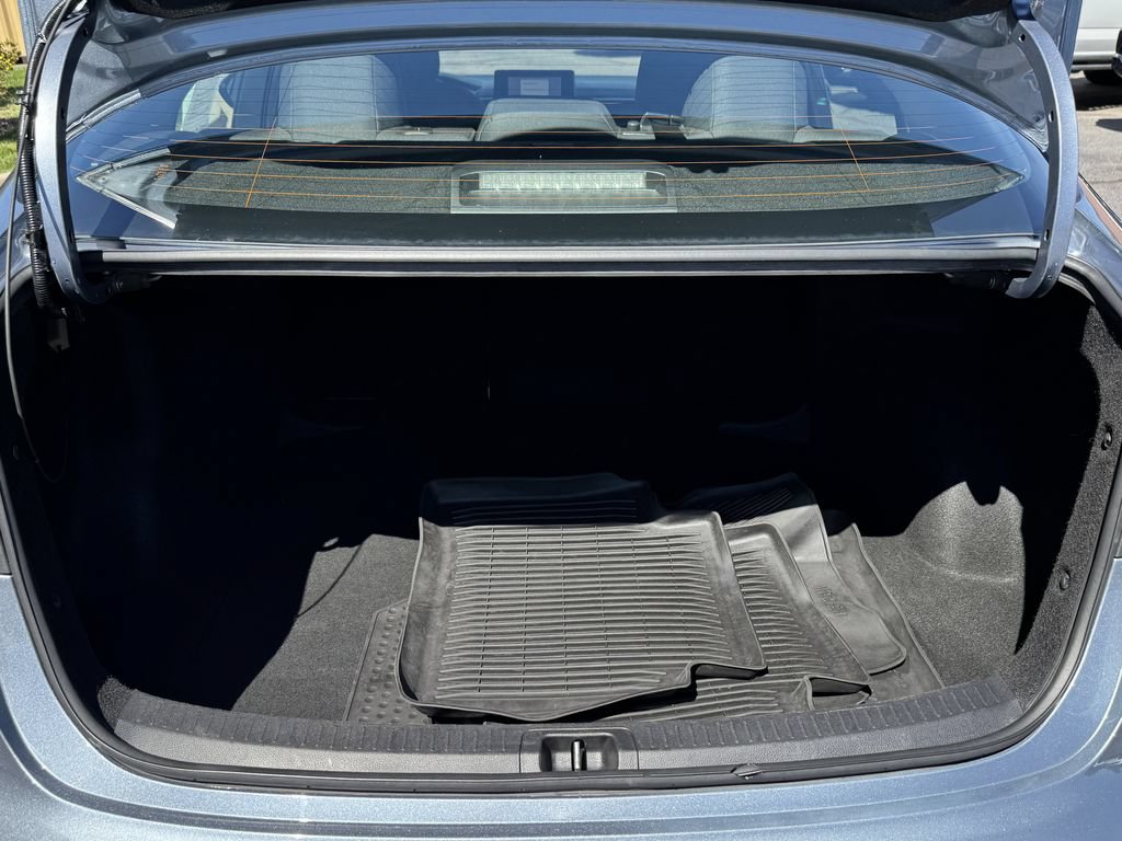 Used 2024 Toyota Corolla LE FWD image 10