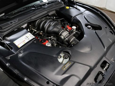 Used 2015 Maserati GranTurismo Sport RWD image 30