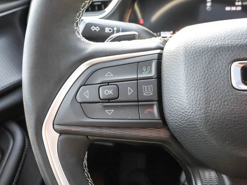 New 2025 Jeep Grand Cherokee Altitude image 24