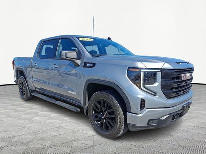 Used 2025 GMC Sierra 1500 Elevation