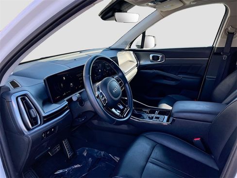 Used 2024 Kia Sorento SX image 11