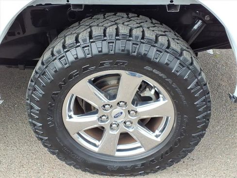 Used 2018 Ford F150 XLT w/ Equipment Group 302A Luxury image 9