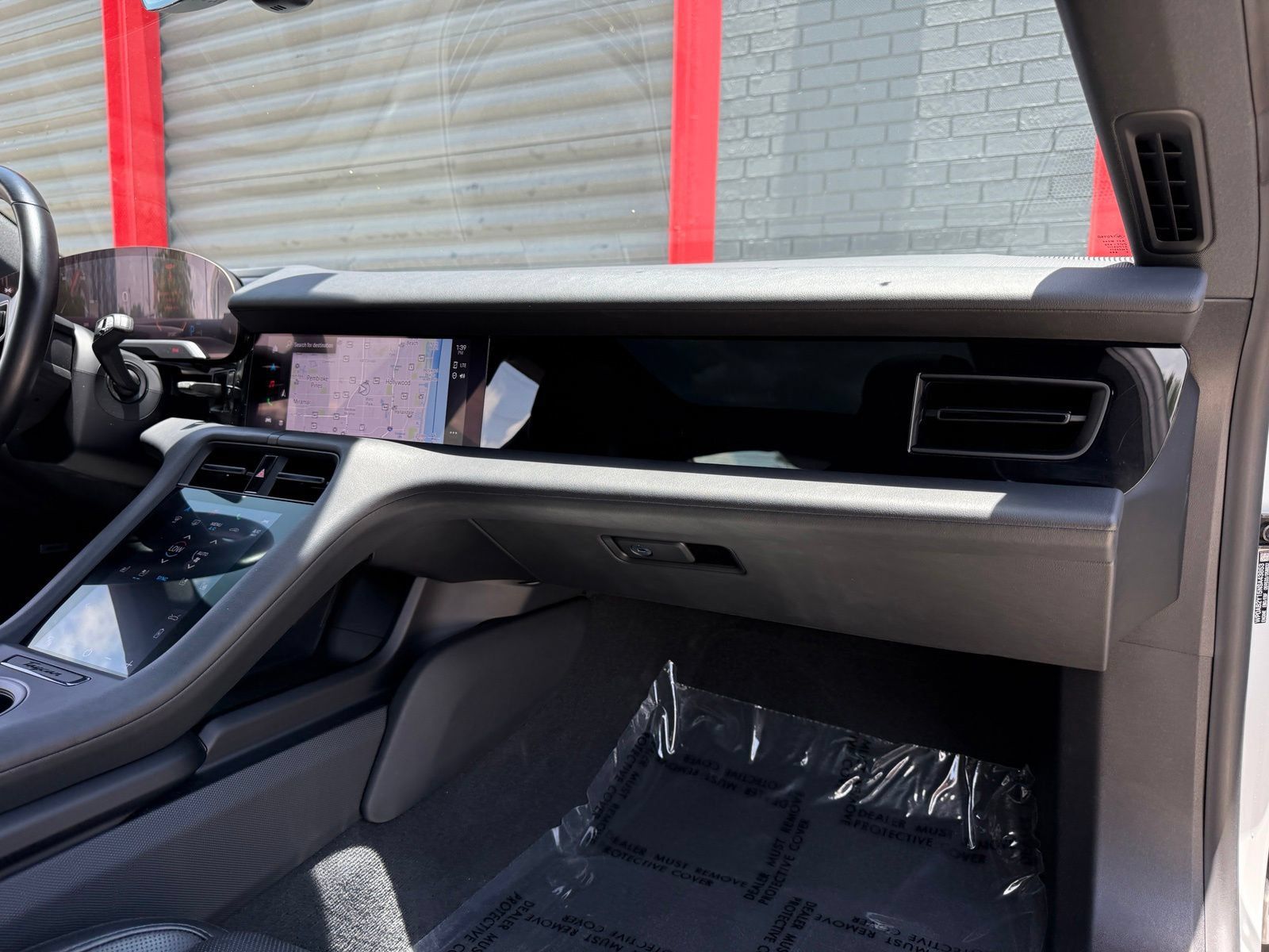 Used 2022 Porsche Taycan 4S AWD/4WD image 36