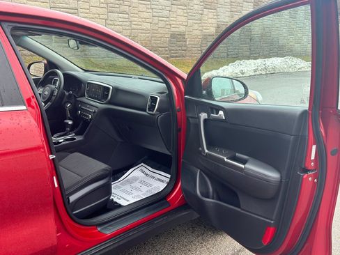 Used 2021 Kia Sportage LX image 25