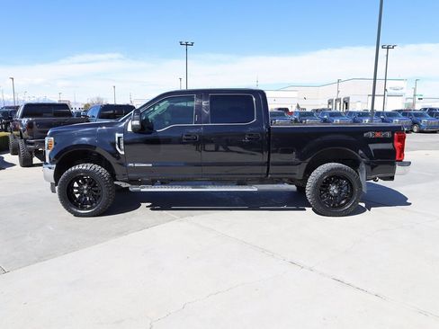 Used 2018 Ford F350 Lariat image 3