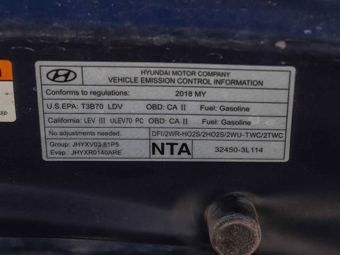 Used 2018 Genesis G80 3.8 RWD image 22