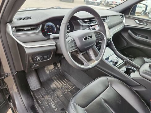 Used 2024 Jeep Grand Cherokee L Limited w/ Trailer Tow Package image 10