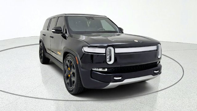 Used 2024 Rivian R1S Adventure Quad AWD/4WD image 1