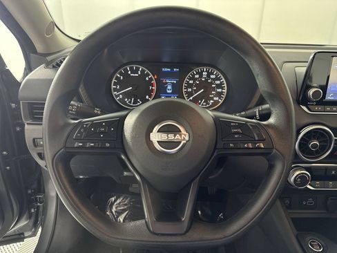 Certified 2025 Nissan Sentra S FWD image 14