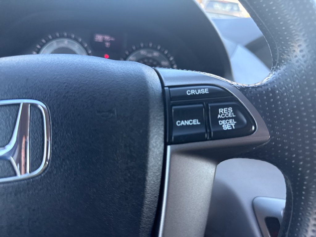 Used 2015 Honda Odyssey LX image 26