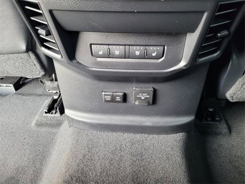 Used 2023 Toyota Tundra Platinum w/ Advanced Package image 12