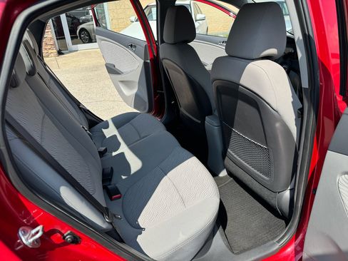 Used 2013 Hyundai Accent GLS w/ Premium Pkg image 21