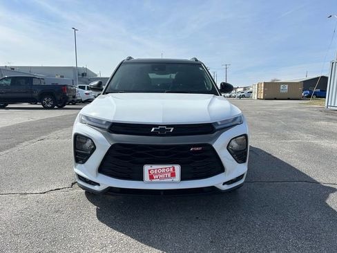 Used 2023 Chevrolet TrailBlazer RS w/ Sun and Liftgate Package image 9