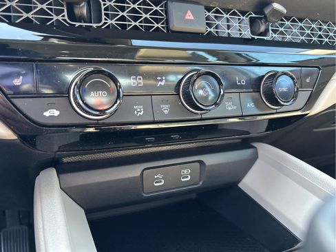 Used 2023 Honda Accord EX-L image 17