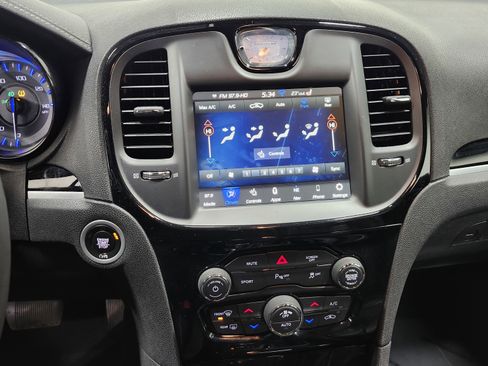 Used 2023 Chrysler 300 S image 32