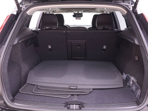 Certified 2025 Volvo XC40 B5 Plus image 20