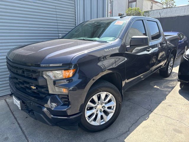 Used 2022 Chevrolet Silverado 1500 Custom RWD image 2