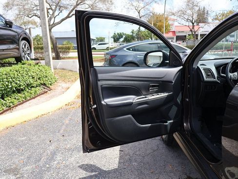 Used 2024 Mitsubishi Outlander Sport SE AWD/4WD image 19