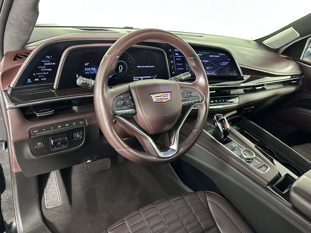Used 2023 Cadillac Escalade Premium Luxury Platinum w/ LPO, Radiant Package AWD/4WD image 9
