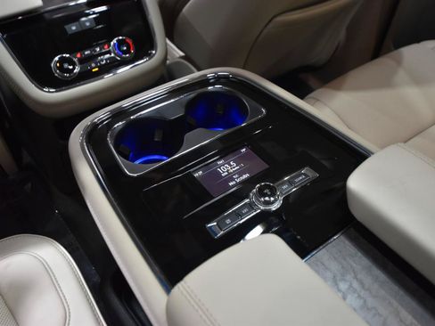Used 2019 Lincoln Navigator Reserve AWD/4WD image 47