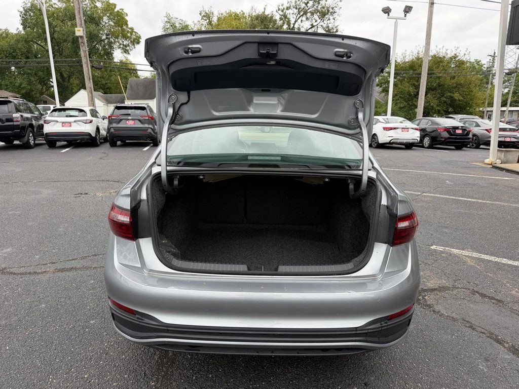Used 2025 Volkswagen Jetta S FWD image 21