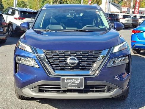 Used 2023 Nissan Rogue SV w/ SV Premium B Package image 2