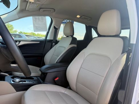 Used 2022 Ford Escape SEL AWD/4WD image 15