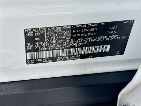 Certified 2025 Toyota RAV4 LE image 30
