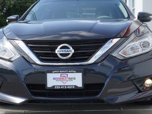 Used 2017 Nissan Altima 2.5 SV w/ Convenience Package image 6