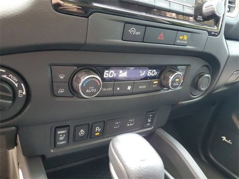 Certified 2024 Nissan Frontier SL w/ Technology Package image 22
