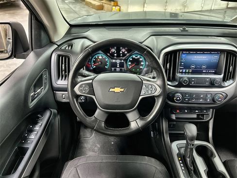Used 2022 Chevrolet Colorado LT w/ LT Convenience Package image 17