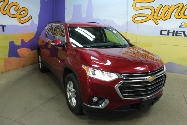 Used 2020 Chevrolet Traverse LT FWD image 2