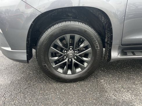 Used 2023 Lexus GX 460 Premium image 12