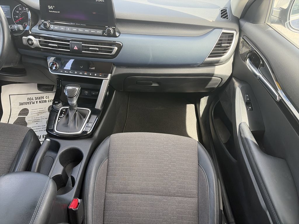 Used 2022 Kia Seltos S FWD image 20