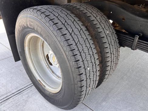 Used 2014 Chevrolet Express 3500 image 17