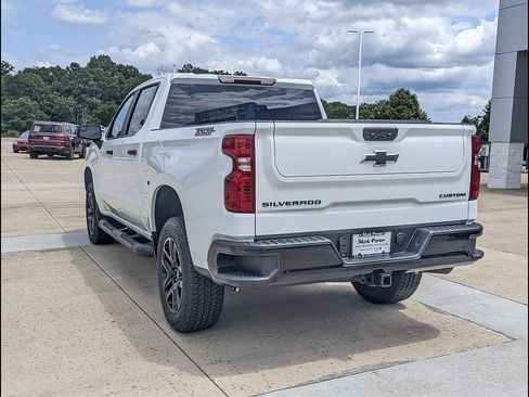 New 2026 Chevrolet Silverado 1500 Custom Trail Boss w/ Turbomax Blackout Package AWD/4WD image 8