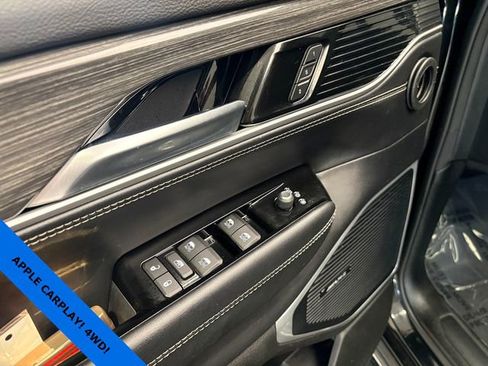 Used 2022 Jeep Wagoneer Series II w/ Premium Group I AWD/4WD image 7
