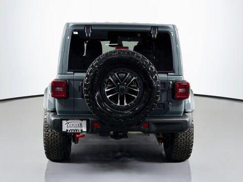 Used 2025 Jeep Wrangler Unlimited Rubicon AWD/4WD image 6
