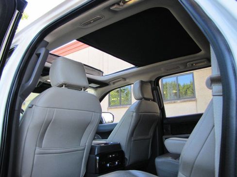 Used 2018 Ford Expedition Max Limited w/ Equipment Group 301A RWD image 20