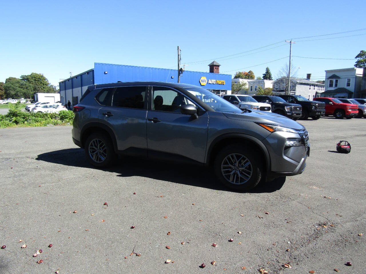 Used 2024 Nissan Rogue S AWD/4WD image 38